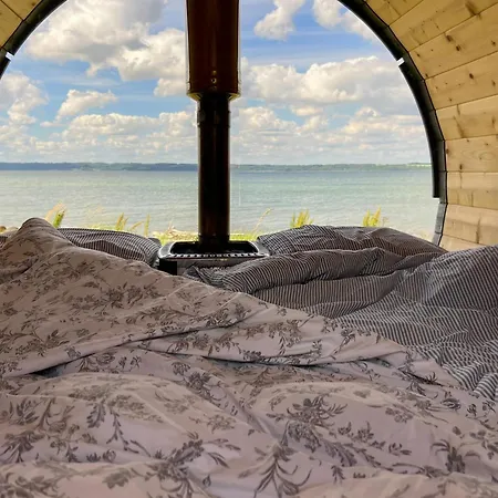 Art And Panoramic View At Trelde Naes Vakantiehuis